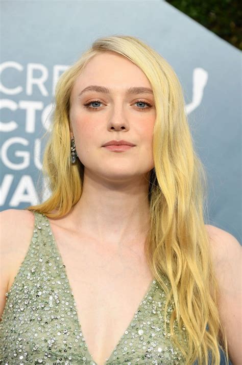 pictures of dakota fanning|dakota fanning fan gallery.